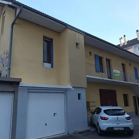 Duplex Avec Garage Centre Et *